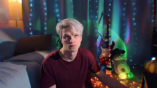 Breston Sweet online show from December 15, 2025, 2:12 pm