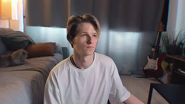 Snapshot of Breston_Sweet chatting on June 26, 2026, 8:42 am Breston Sweet online show from June 26, 2026, 8:42 am
