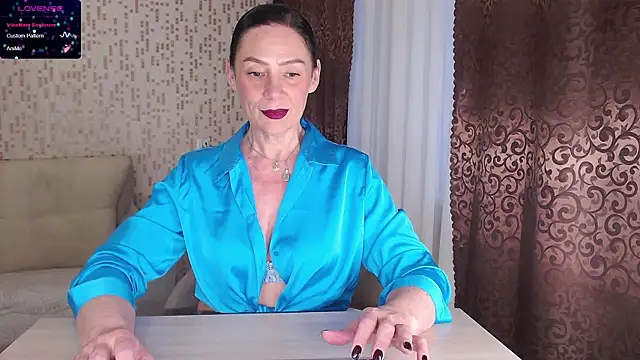 Snapshot of BelovedLady chatting on December 4, 2025, 6:01 am BelovedLady online show from December 4, 2025, 6:01 am