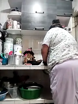 Snapshot of Keyla01_ chatting on October 12, 2025, 11:44 am Keyla01 online show from October 12, 2025, 11:44 am