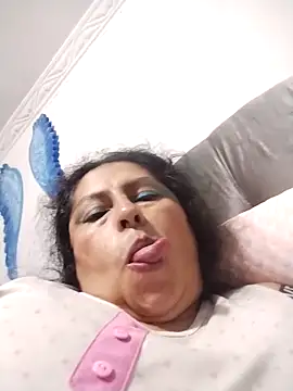 Snapshot of Keyla01_ chatting on November 25, 2025, 12:00 am Keyla01 online show from November 25, 2025, 12:00 am