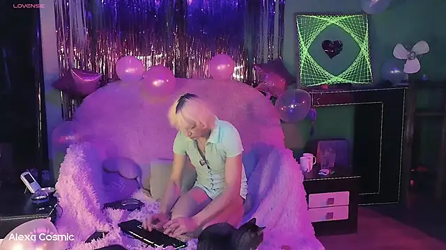 Alexa Cosmic online show from September 16, 2025, 1:39 am