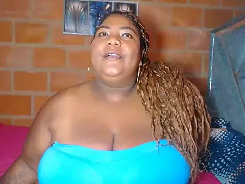 bustyboobsxxll online show from February 5, 2026, 4:03 pm