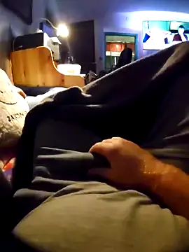 Snapshot of anonymus9006 chatting on February 4, 2025, 4:39 pm anonymus9006 online show from February 4, 2025, 4:39 pm