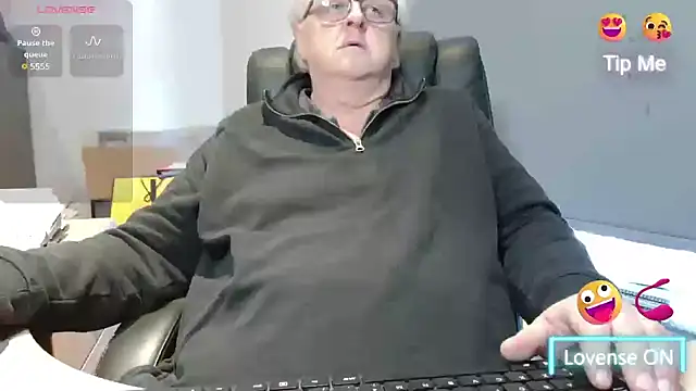 bigbadjon69 online show from March 18, 2025, 2:17 pm