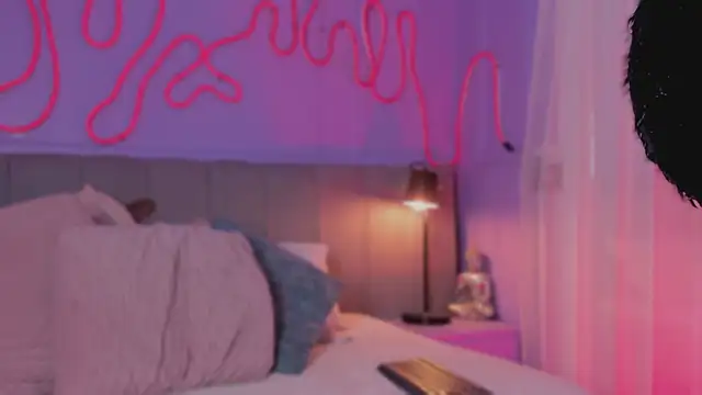 Snapshot of Sofly_s chatting on October 22, 2025, 12:15 pm Sofly s online show from October 22, 2025, 12:15 pm