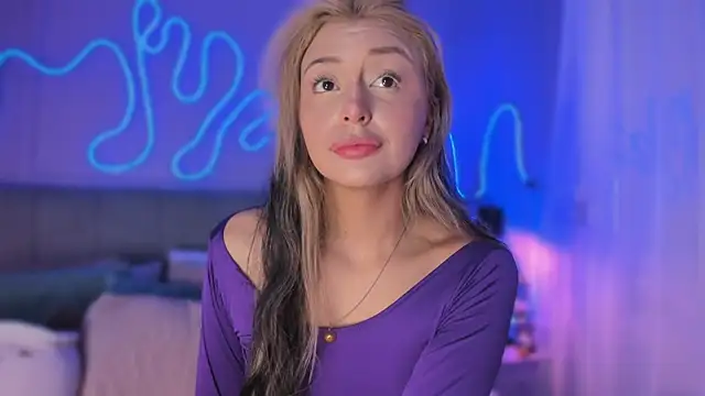 Snapshot of Sofly_s chatting on February 18, 2026, 11:50 am Sofly s online show from February 18, 2026, 11:50 am