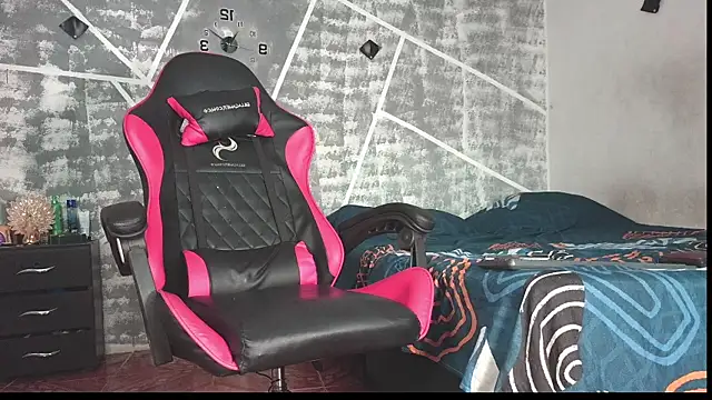 Snapshot of leonidas_18k chatting on November 17, 2025, 2:48 am leonidas 18k online show from November 17, 2025, 2:48 am