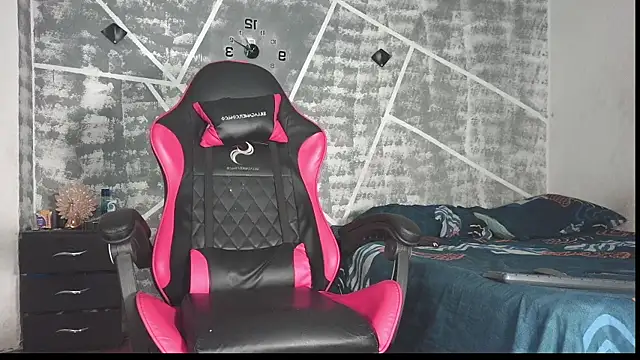 Snapshot of leonidas_18k chatting on November 14, 2025, 4:49 am leonidas 18k online show from November 14, 2025, 4:49 am