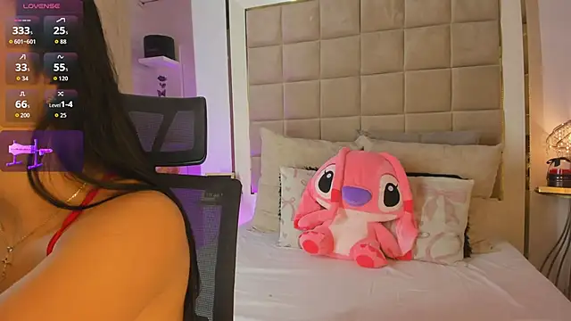 Victoria adaams online show from November 15, 2025, 10:52 am