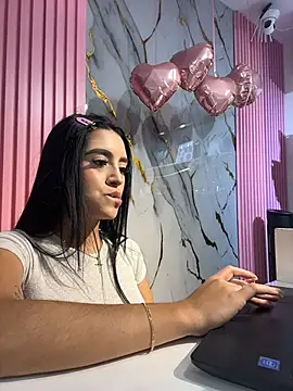 Victoria adaams online show from November 6, 2025, 10:47 pm