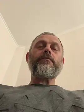 Snapshot of GHsveter chatting on May 16, 2026, 6:23 am GHsveter online show from May 16, 2026, 6:23 am