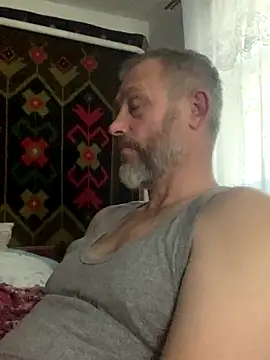 GHsveter online show from November 14, 2025, 1:37 pm