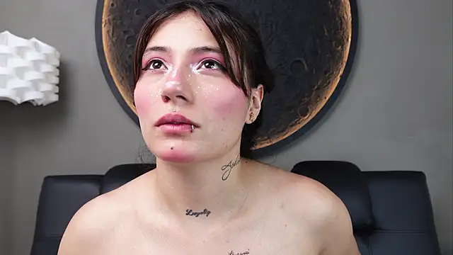 miss sharlotte18 online show from April 9, 2026, 6:03 pm