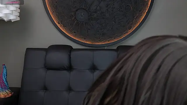 miss vaiolette online show from December 19, 2025, 11:12 am