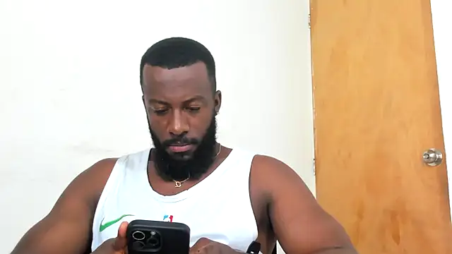 Snapshot of DaleHamilton chatting on February 26, 2025, 5:00 pm DaleHamilton online show from February 26, 2025, 5:00 pm