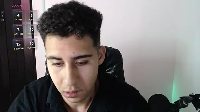 Snapshot of Daiki_Jack chatting on March 5, 2025, 8:32 pm Daiki Jack online show from March 5, 2025, 8:32 pm