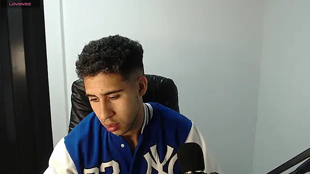 Snapshot of Daiki_Jack chatting on March 3, 2025, 11:46 pm Daiki Jack online show from March 3, 2025, 11:46 pm