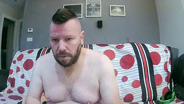 Snapshot of txan9876 chatting on December 18, 2025, 1:59 pm txan9876 online show from December 18, 2025, 1:59 pm