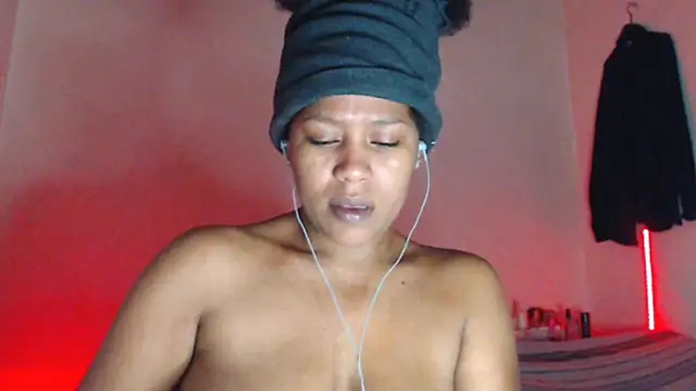 Snapshot of cherry_cleou chatting on January 27, 2025, 4:43 pm cherry cleou online show from January 27, 2025, 4:43 pm