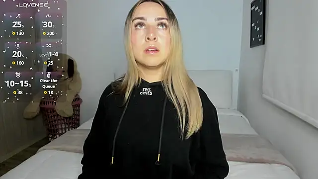 sophi mooreno online show from September 10, 2025, 12:31 am