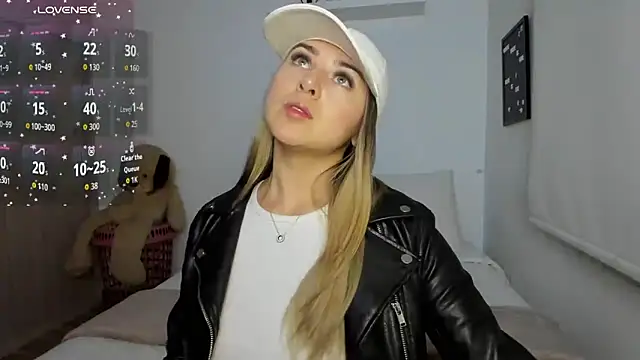 Snapshot of sophi_mooreno chatting on March 6, 2026, 1:11 am sophi mooreno online show from March 6, 2026, 1:11 am