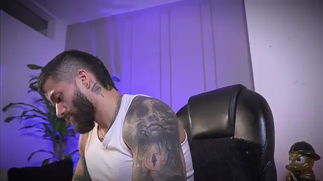 Frank Farrell online show from April 21, 2026, 1:42 am