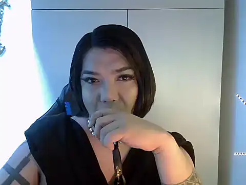 StrawberryWine07 online show from January 22, 2025, 12:16 am