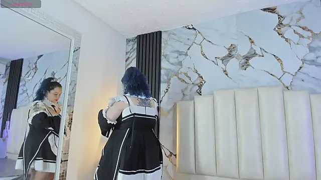 mollieblue69 online show from February 6, 2026, 12:56 pm