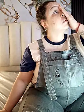 mollieblue69 online show from May 8, 2026, 12:53 pm