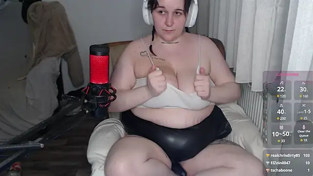 Lia-Bloom online show from February 22, 2025, 1:11 am