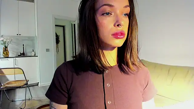 Kossie  online show from December 14, 2025, 6:46 pm