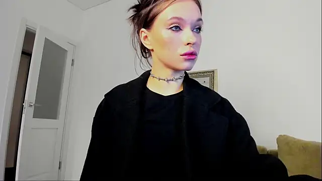 Kossie  online show from October 19, 2025, 6:21 pm