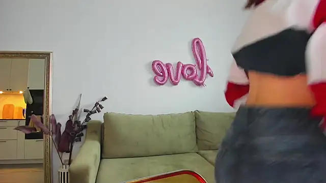 Kossie  online show from February 28, 2025, 1:14 pm