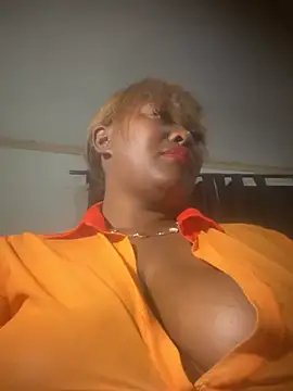 Snapshot of Cardiebae89 chatting on July 15, 2026, 11:23 pm Cardiebae89 online show from July 15, 2026, 11:23 pm