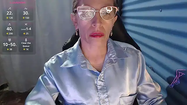 Chayla Ruiz online show from April 19, 2026, 11:18 pm