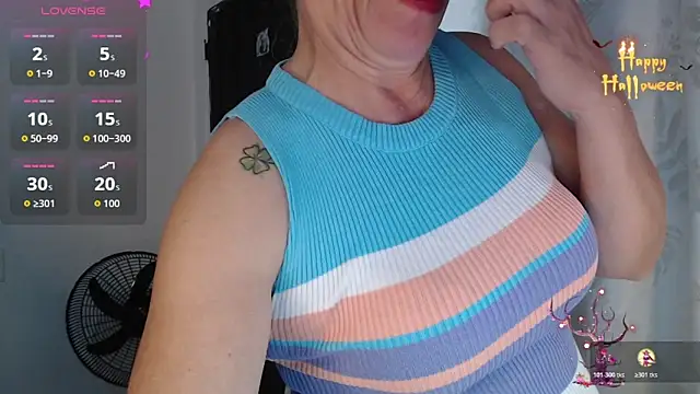 Snapshot of Chayla_Ruiz chatting on November 25, 2025, 12:27 pm Chayla Ruiz online show from November 25, 2025, 12:27 pm