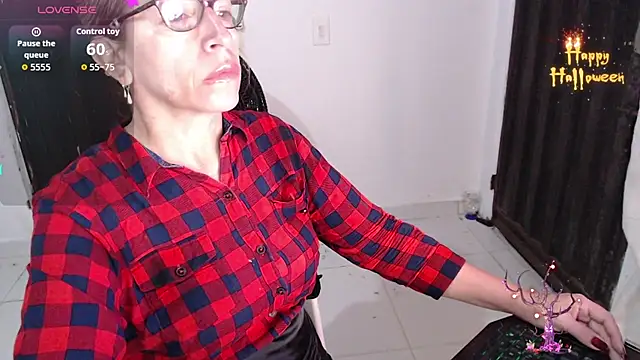 Snapshot of Chayla_Ruiz chatting on November 5, 2025, 10:29 am Chayla Ruiz online show from November 5, 2025, 10:29 am