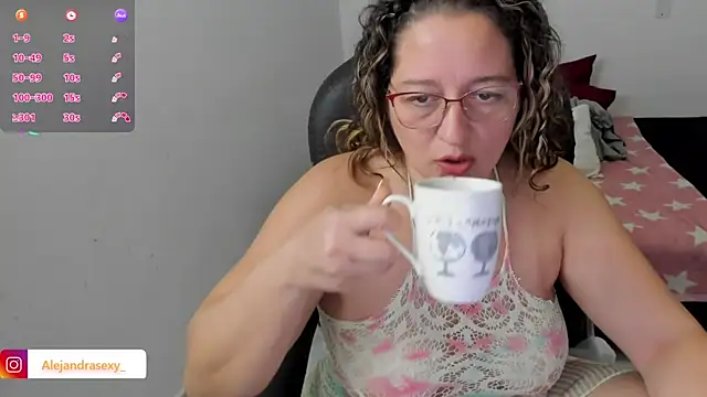 Snapshot of alejandra_milf_ chatting on June 3, 2026, 8:57 pm alejandra milf online show from June 3, 2026, 8:57 pm
