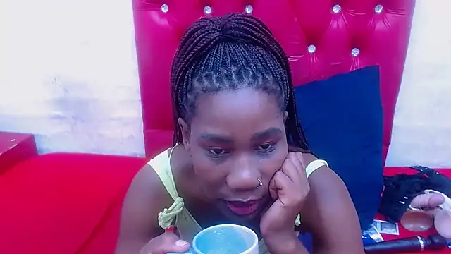 XSCARLETQUEENXX online show from February 6, 2026, 6:15 pm