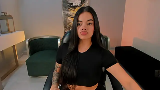 KateSunder online show from February 16, 2026, 2:37 pm