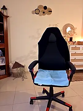 MissMialicious online show from March 26, 2026, 4:16 pm