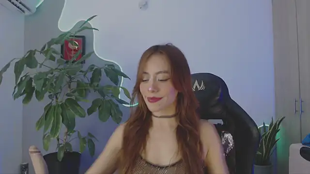 LauPolett online show from April 10, 2026, 3:24 am