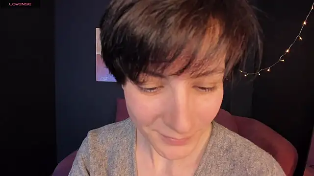 Snapshot of LorenDaze chatting on February 12, 2025, 2:10 pm LorenDaze online show from February 12, 2025, 2:10 pm