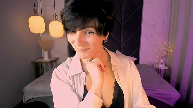 Snapshot of LorenDaze chatting on October 18, 2025, 1:57 pm LorenDaze online show from October 18, 2025, 1:57 pm