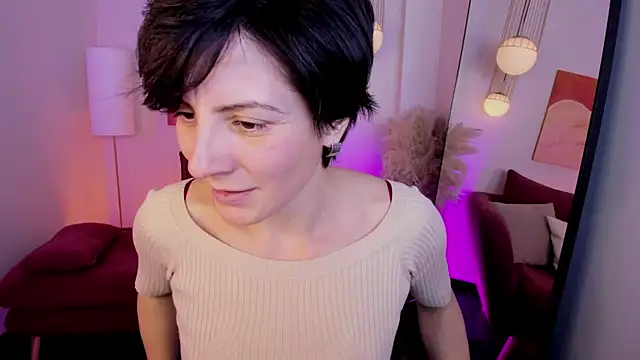 Snapshot of LorenDaze chatting on November 14, 2025, 2:21 pm LorenDaze online show from November 14, 2025, 2:21 pm