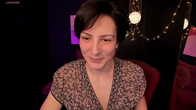 Snapshot of LorenDaze chatting on February 8, 2025, 2:16 pm LorenDaze online show from February 8, 2025, 2:16 pm