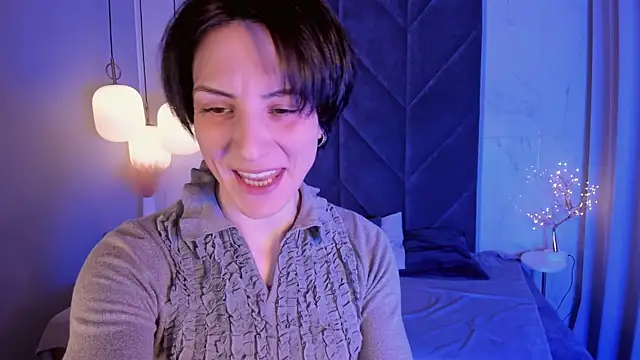 Snapshot of LorenDaze chatting on March 12, 2025, 1:40 pm LorenDaze online show from March 12, 2025, 1:40 pm