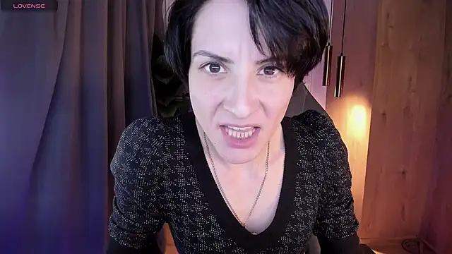 Snapshot of LorenDaze chatting on March 4, 2025, 5:24 pm LorenDaze online show from March 4, 2025, 5:24 pm