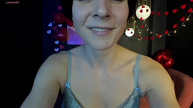 Snapshot of LorenDaze chatting on February 15, 2025, 5:07 pm LorenDaze online show from February 15, 2025, 5:07 pm